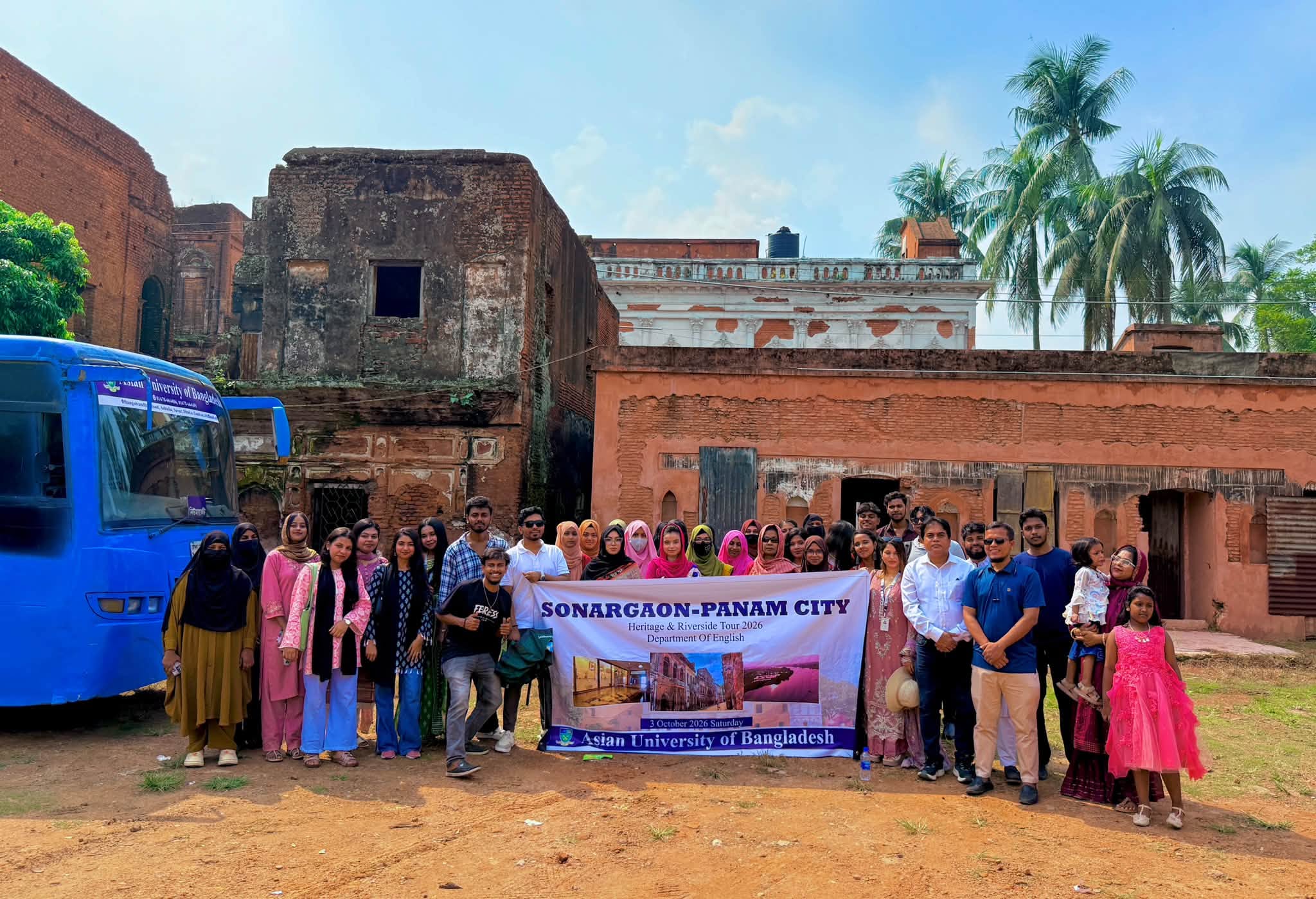 Learning Beyond the Classroom 🏞️🌿 The Department of English, Asian University of Bangladesh, successfully organised an educational and recreational tour to Sonargaon and Panam City.